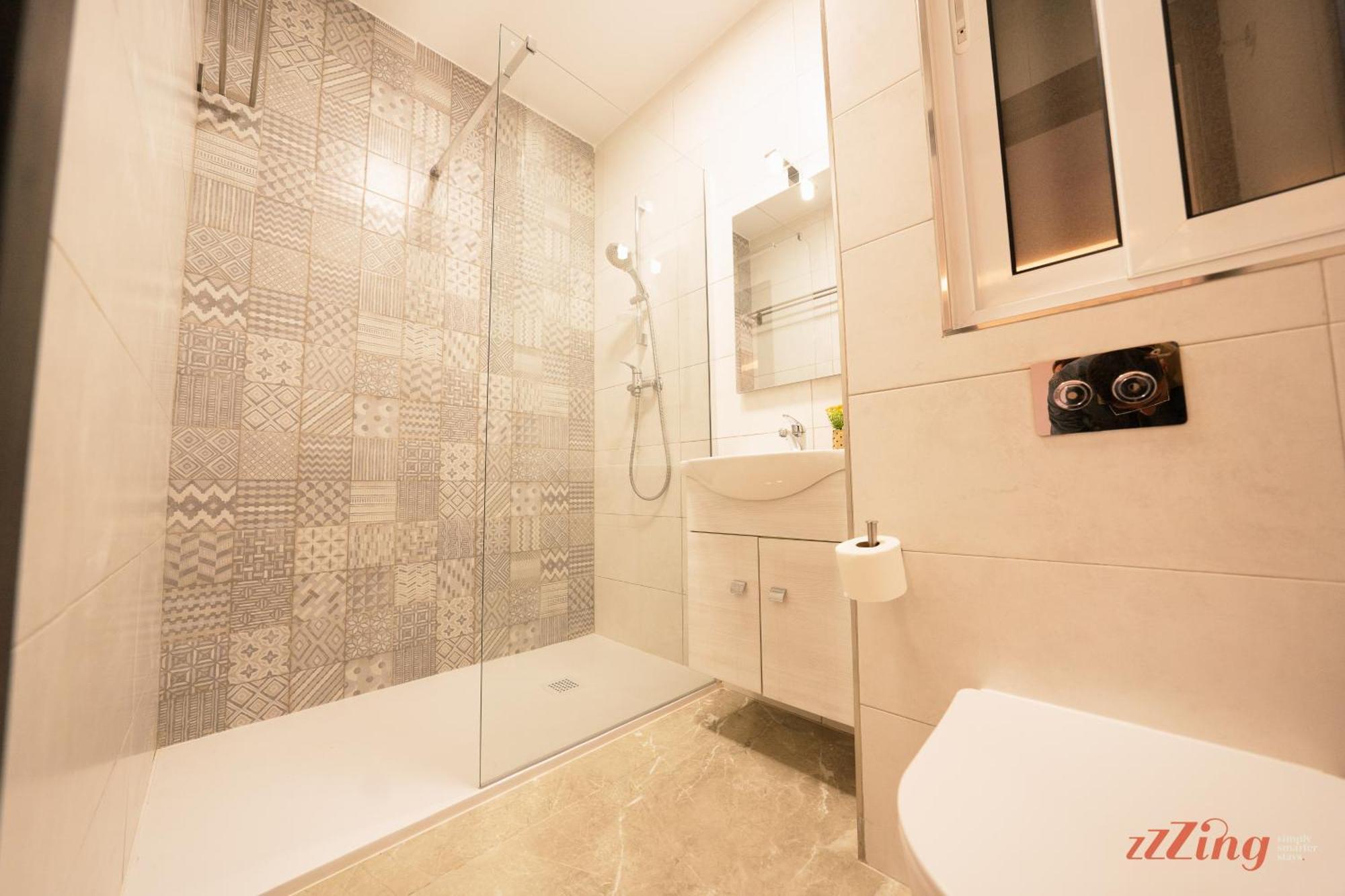 Seashore Stays - Stunning Apartments Right By The Sea St. Paul's Bay Cameră foto